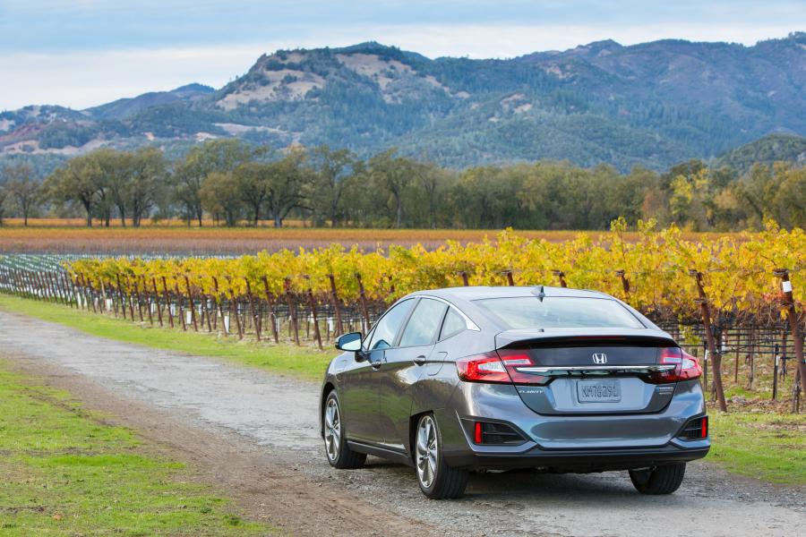  Honda Clarity Plug-In Hybrid 2017 года  (NA) (фото 9 из 84)